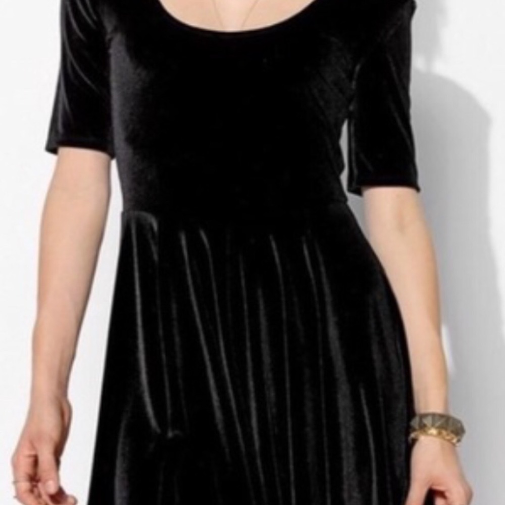 Nice black dress velvet !